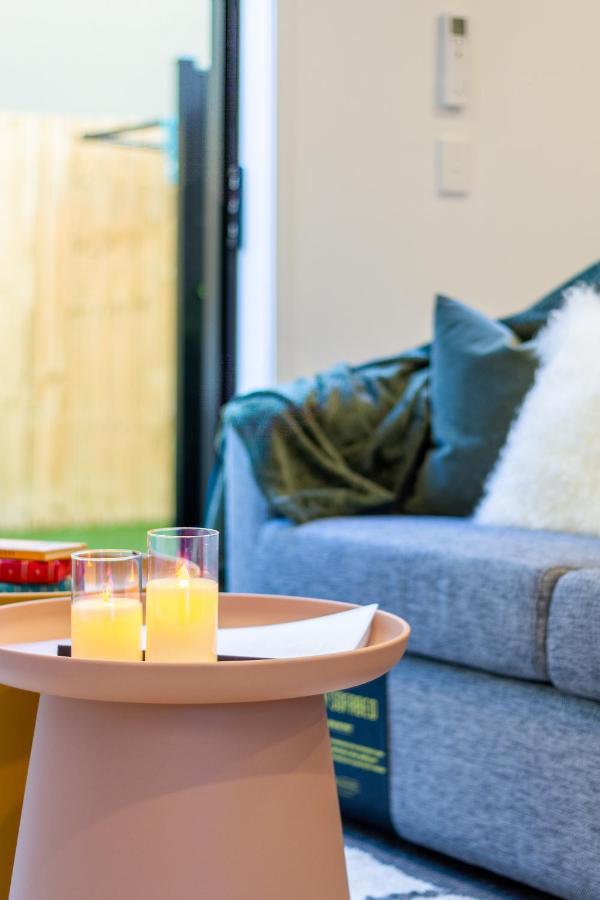 Stylish Home In The Heart Of Christchurch 2 Bed Bagian luar foto