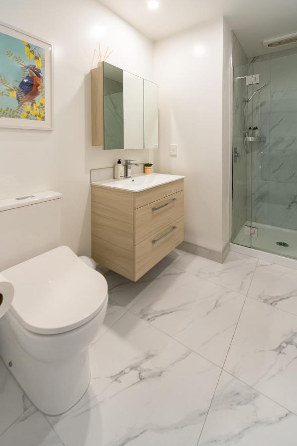 Stylish Home In The Heart Of Christchurch 2 Bed Bagian luar foto