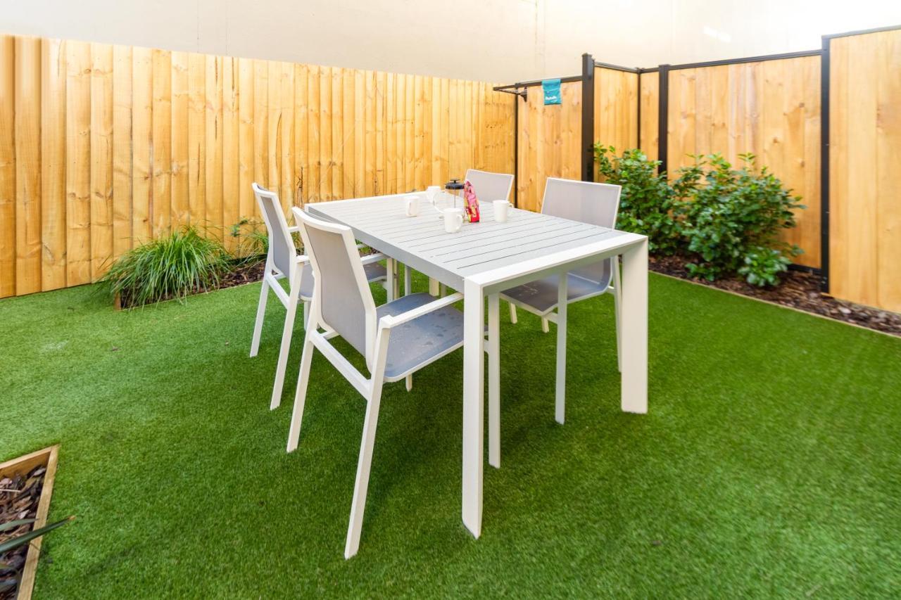 Stylish Home In The Heart Of Christchurch 2 Bed Bagian luar foto
