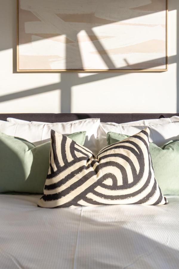 Stylish Home In The Heart Of Christchurch 2 Bed Bagian luar foto