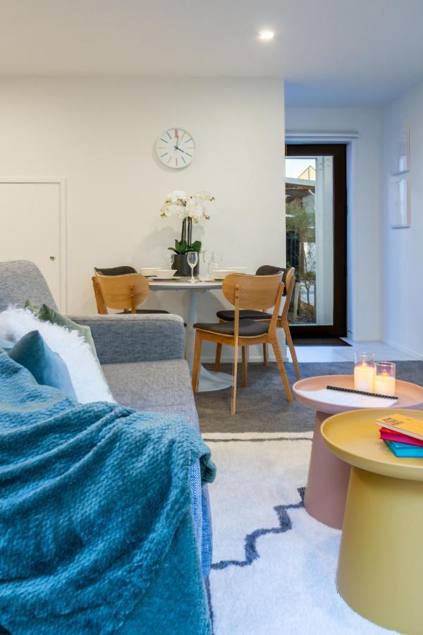 Stylish Home In The Heart Of Christchurch 2 Bed Bagian luar foto