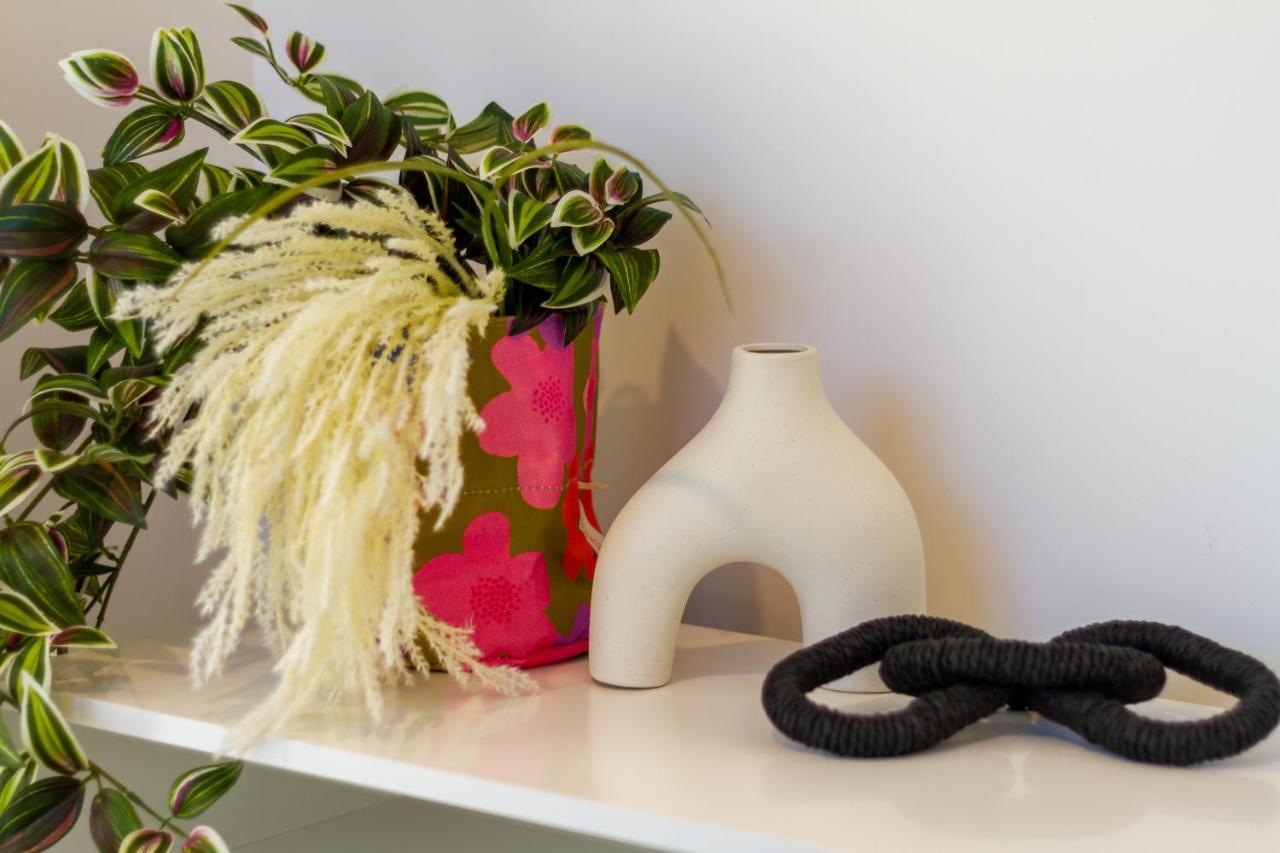 Stylish Home In The Heart Of Christchurch 2 Bed Bagian luar foto